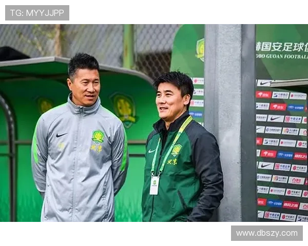 李明重返工体现场观战国安成都之战